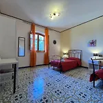 빌라 La Terrazza Sul Mare Di - Location Fra Palermo E Cefalu