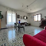 빌라 La Terrazza Sul Mare Di - Location Fra Palermo E Cefalu *