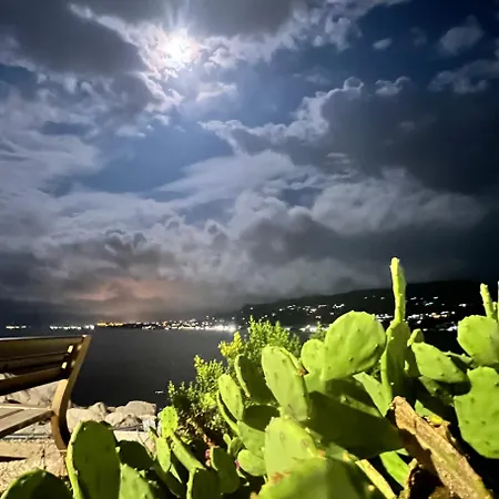 La Terrazza Sul Mare Di Vila Trabia